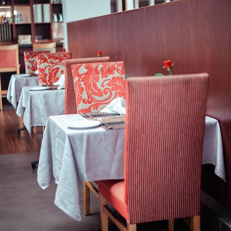 Crossroads Hotel Blantyre Esterno foto